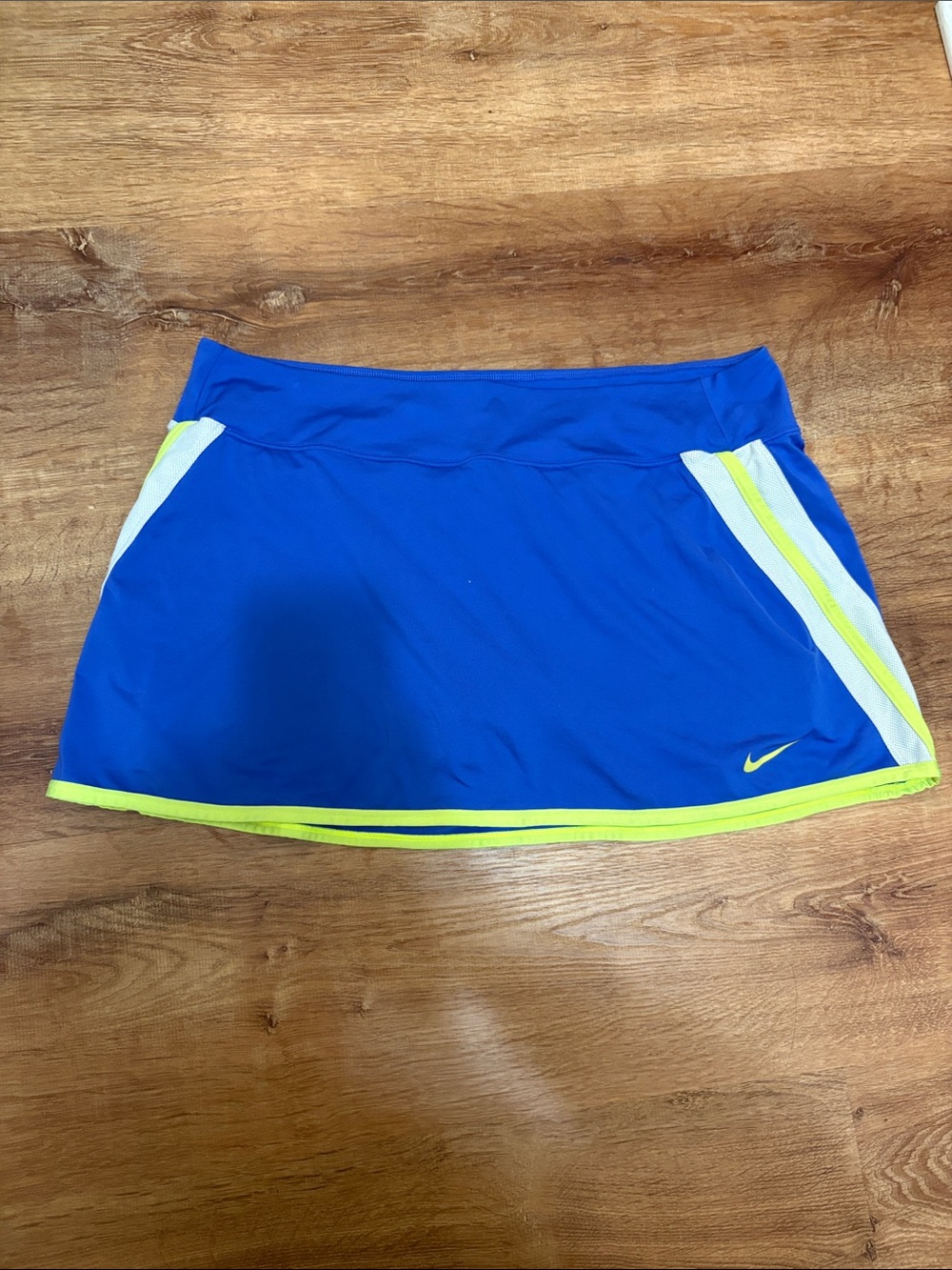 Nike Dry Fit Women’s Royal Blue Skort with Neon Yellow Trim XL